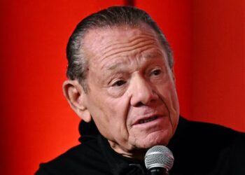 Michael Ovitz Wants Back In. Will Hollywood Have Him? 