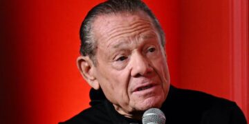 Michael Ovitz Wants Back In. Will Hollywood Have Him? 