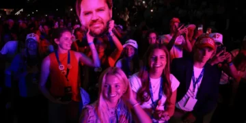 Vance’s tiny crowd at Turning Point event sparks mockery: ‘Humiliation tour continues’