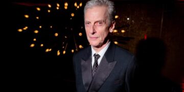 Peter Capaldi Calls Out ‘Doctor Who’ Fan Criticism of Whittaker, Gatwa: ‘People Take It So Seriously’
