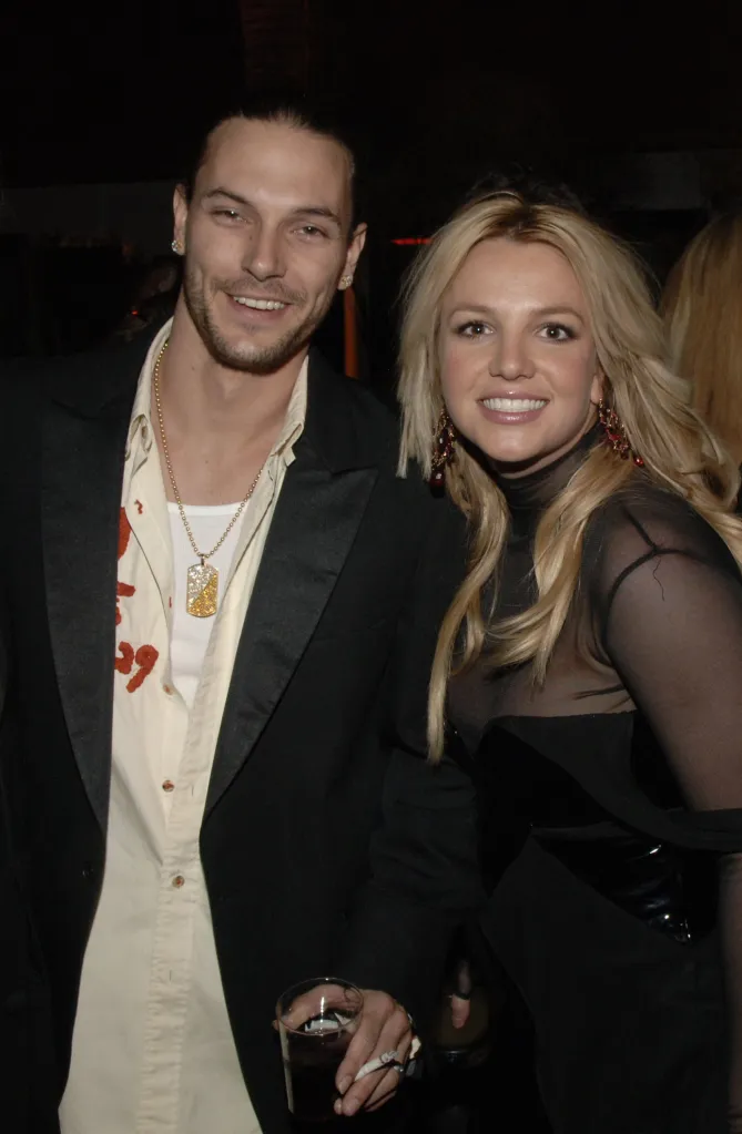 Kevin Federline and Britney Spears smiling.