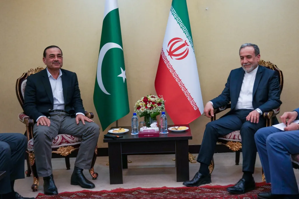Iranian Foreign Minister Abbas Araghchi, right, meets with Pakistan's Army Chief Field Marshal Gen. Asim Munir in Tehran, Wednesday, April 15, 2026. 