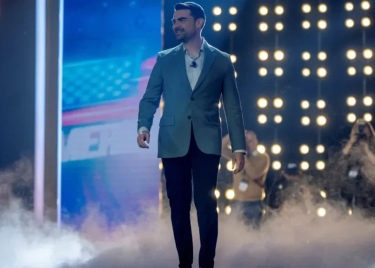 ‘Lunacy’: Firebrand conservative’s astonishing Trump admission floors analyst