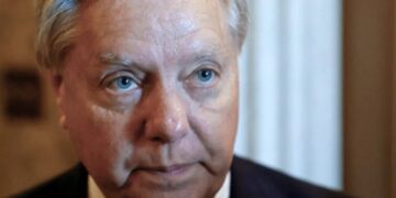 Lindsey Graham gets brutal correction after claiming Americans support $400M ballroom