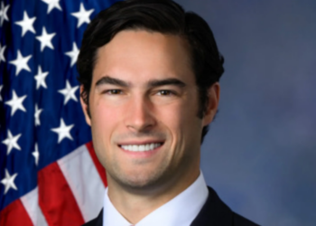 MAGA lawmakers at each other’s throats over bipartisan reform plan