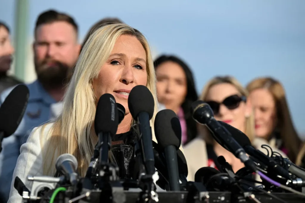 Right-wing leaders call for Trump’s removal from office after president’s new threat