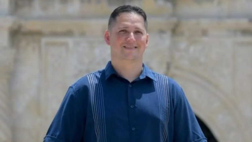 Embattled MAGA rep pressured another staffer to send nudes: report