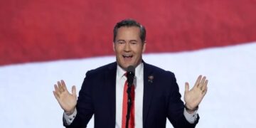 Analyst reacts to Trump official’s on-air slip-up