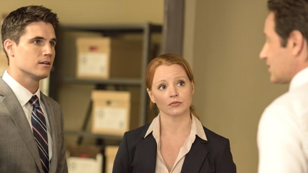 Robbie Amell Recalls Adorable Behind-the-Scenes Story With David Duchovny Ahead of ‘X-Files’ Reboot