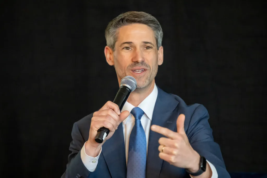 San Jose Mayor Matt Mahan speaking at the CalAsian-sponsored forum.