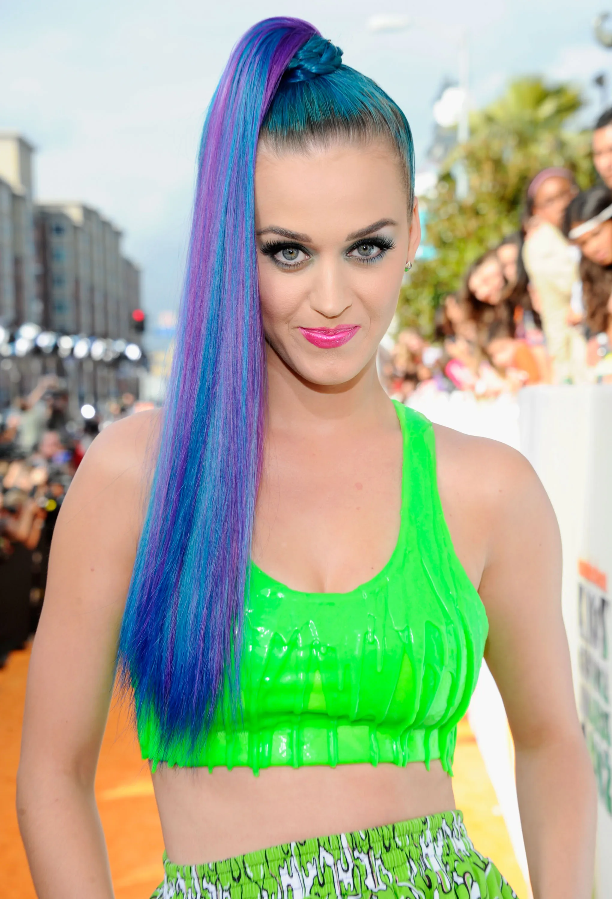 Katy Perry with multi-colored hair at the Nickelodeon Kids' Choice Awards.