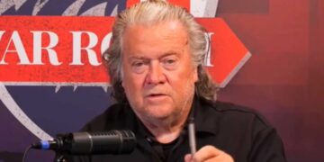 Steve Bannon scoffs amid search for US pilots in Iran: ‘Gonna get some people shot down’