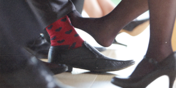 Stop Romanticizing Your Coworkers: 4 Tips for Getting Over Your Work Crush