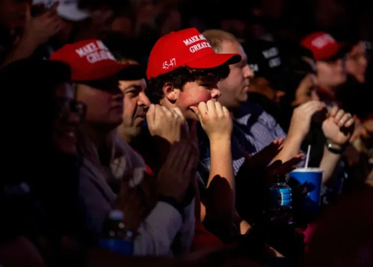 Trump’s ‘off-the-wall threats’ on Truth Social have MAGA ‘deserting him’: expert