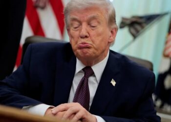 Trump just proved he’s ‘the most powerful idiot’ in world history: columnist