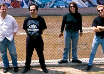 This Influential Alt-Rock Band Originally Chose to ‘Skew’ Their Sound on Purpose for a Brilliantly Practical Reason