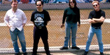 This Influential Alt-Rock Band Originally Chose to ‘Skew’ Their Sound on Purpose for a Brilliantly Practical Reason