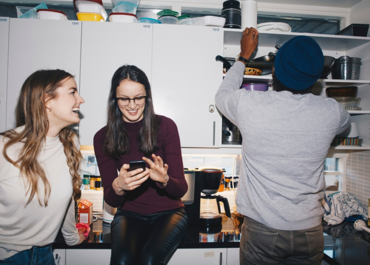 The People You Live With Have a Strange Effect on Your Body