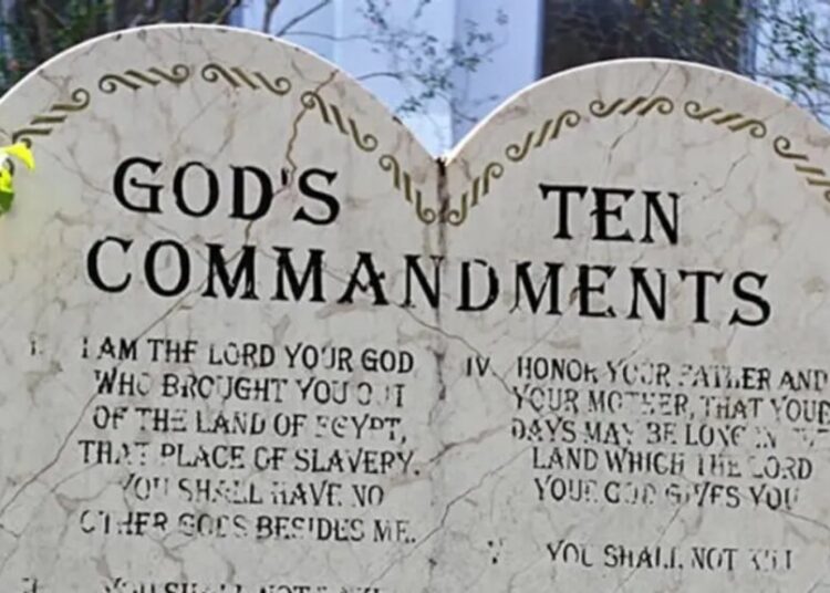 Conservative appeals court rules red state can force schools to post Ten Commandments