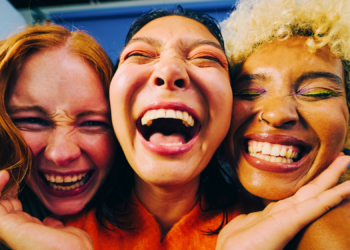 The One Place Women Have Their Best Conversations (and What They Talk About)