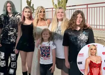 Tori Spelling and 4 of her children taken to hospital after California car crash