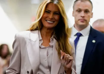 ‘Something is coming’: Analysts warn Melania’s ‘can of worms’ may be too much for Trump