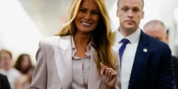 ‘Something is coming’: Analysts warn Melania’s ‘can of worms’ may be too much for Trump