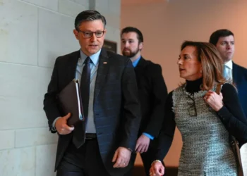 ‘Blowout brewing’: GOP said to have ‘no way on earth’ to keep House unless Trump rebounds