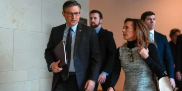 ‘Blowout brewing’: GOP said to have ‘no way on earth’ to keep House unless Trump rebounds