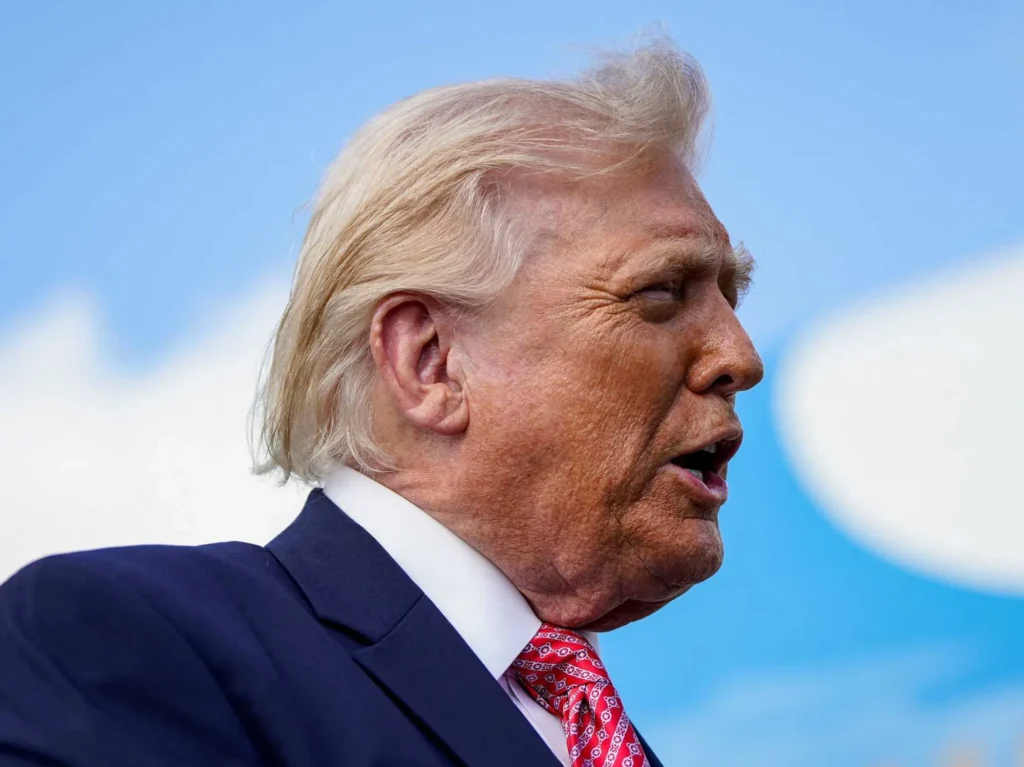 ‘Everything is fine’: Trump staffers respond to latest crisis with burning house memes