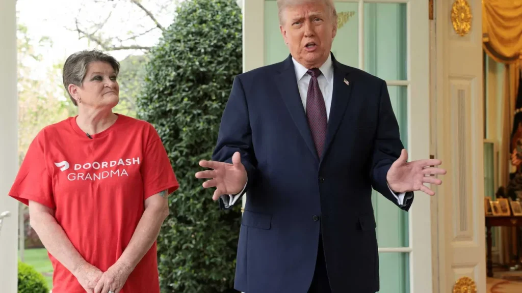 Trump insiders unprepared for what comes next as president goes ‘off his rocker’: author