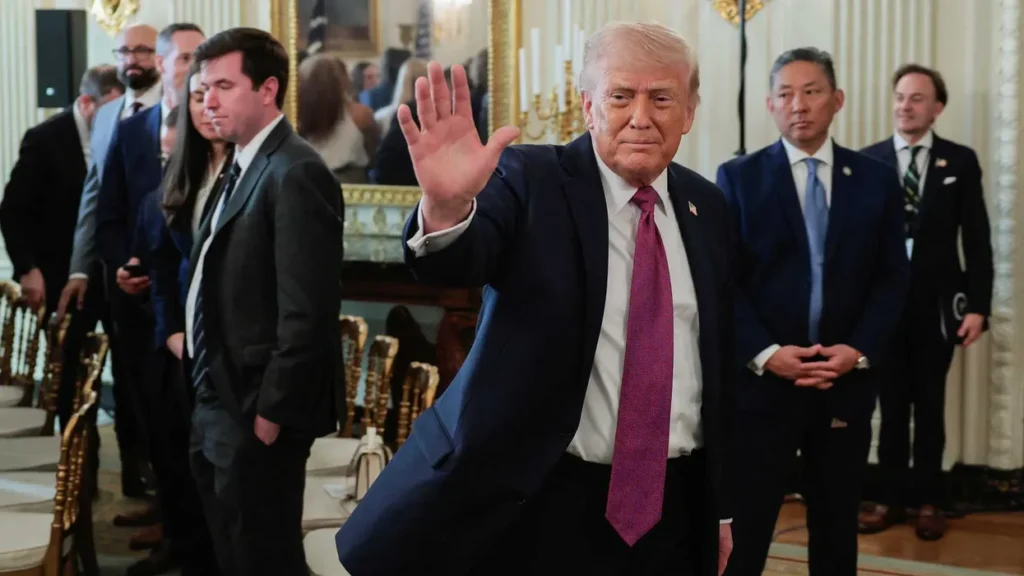 Chaos engulfs war talks as Trump admin can’t identify ‘who’s in charge’: CNN reporter