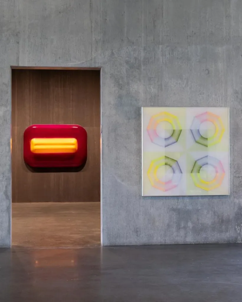 Plastics in Art installation view with works by Craig Kauffman (left) and Judy Chicago. Source: Museum Associates/LACMA