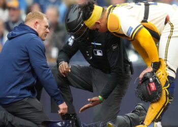 C.B. Bucknor’s week gets worse: Umpire leaves game with injury days after ABS and replay reversed his calls