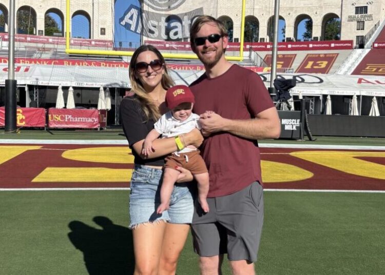 Cancer left him blind. When his son was diagnosed, ex-USC long snapper found Trojans had his back again