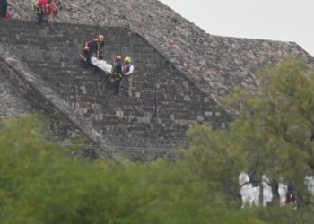 Shooter at Mexico’s Teotihuacán pyramid admired school shooters and Hitler