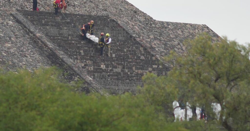Shooter at Mexico’s Teotihuacán pyramid admired school shooters and Hitler