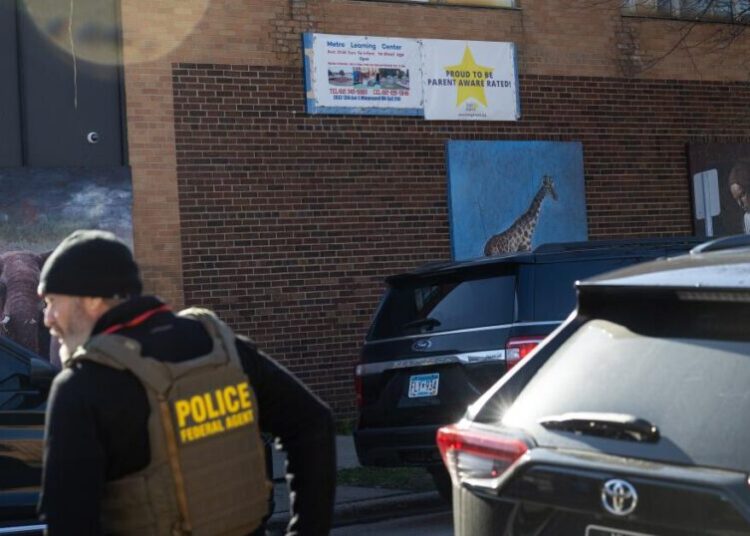 Agents armed with search warrants keep focus on Minnesota in public fraud probe