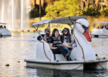 Intense Santa Ana winds and damaging gusts to pound Southern California this weekend