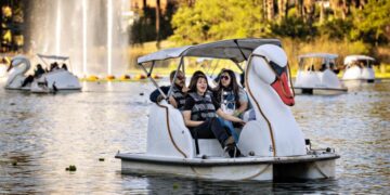 Intense Santa Ana winds and damaging gusts to pound Southern California this weekend