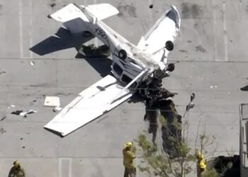 Plane crashes upside down in SoCal auto store parking lot, pilot hospitalized