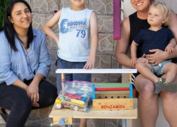 What are Angelenos giving away in one Buy Nothing group? All this treasured stuff