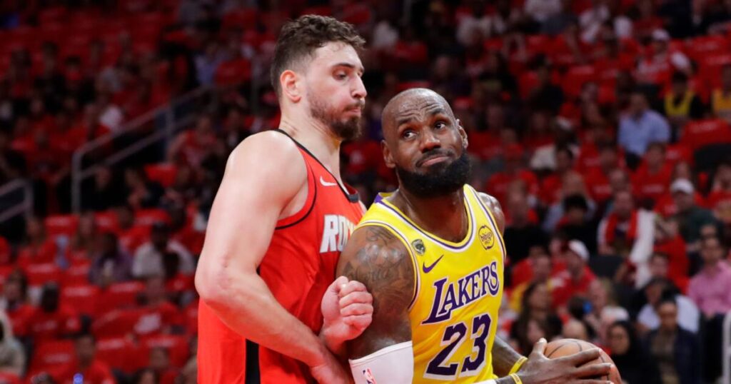 Lakers take commanding 3-0 lead over Rockets in playoff series