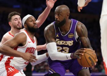 Lakers need another ageless LeBron James performance after Game 5 loss