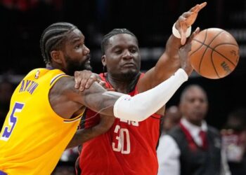 Lakers prepare for Rockets playoff series with emphasis on rebounding