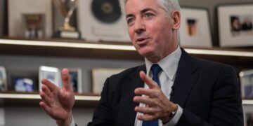 Billionaire investor launches $65-billion Universal Music takeover bid