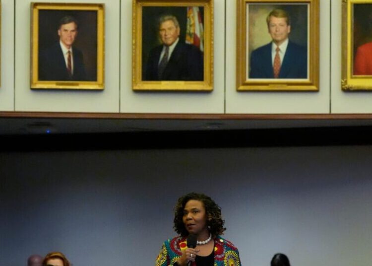 Florida Legislature approves new congressional map intended to boost Republicans in midterms