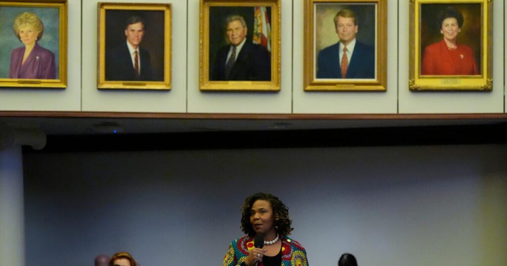 Florida Legislature approves new congressional map intended to boost Republicans in midterms