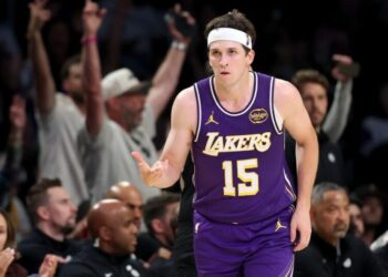 Austin Reaves will play for the Lakers in Game 5 vs. Rockets