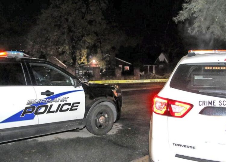 Stabbing in Burbank leaves one woman dead, another hospitalized. No arrests made